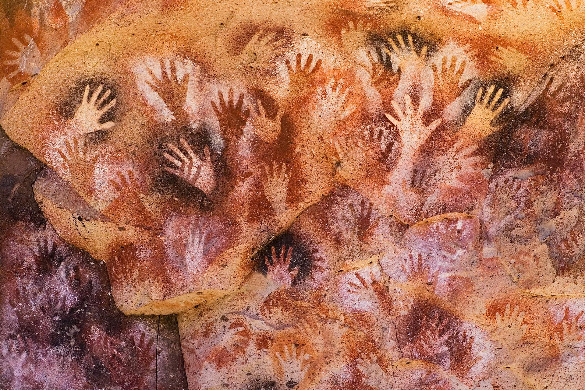 Représentations de mains en négatif, Cueva de las Manos, province de Santa Cruz, à proximité du río Pinturas en Argentine.